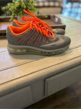Nike Air Max Gray & Neon Orange Sneakers youth Size 6